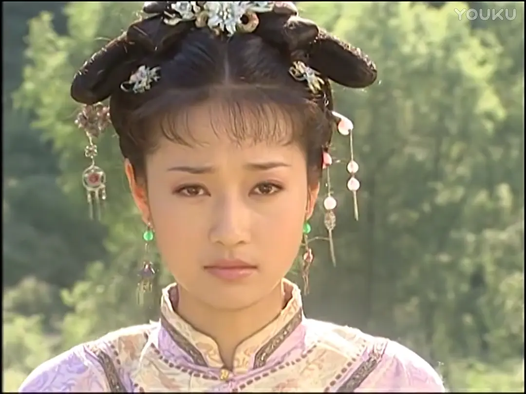 2002年《还珠格格3之天上人间》饰夏紫薇