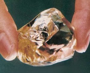 世界最大钻石多少克拉 中国最大的钻石原石图