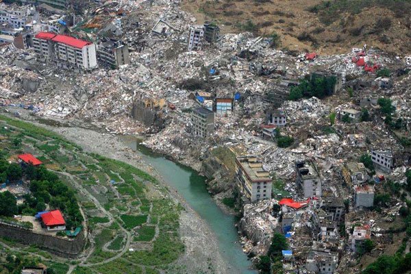 汶川地震国家请了高人解救 给亡者一个交代