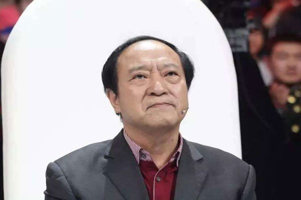 牛群出什么事了 当县长为何当不下去啦