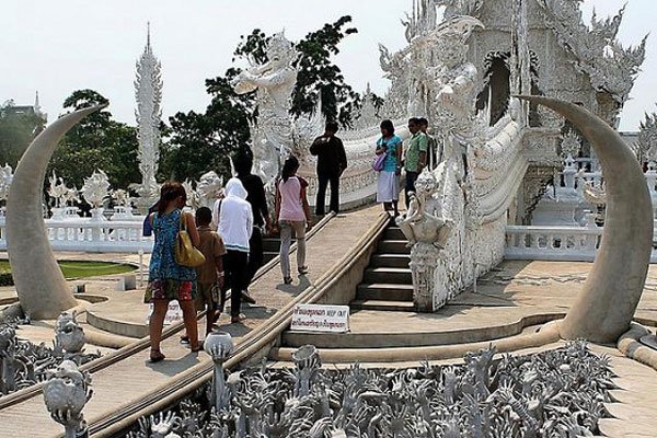 下降头的人有什么症状 去泰国旅游要谨防下降头