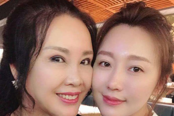 潘长江女儿潘阳去世辟谣 因为一个小事情被传播死亡